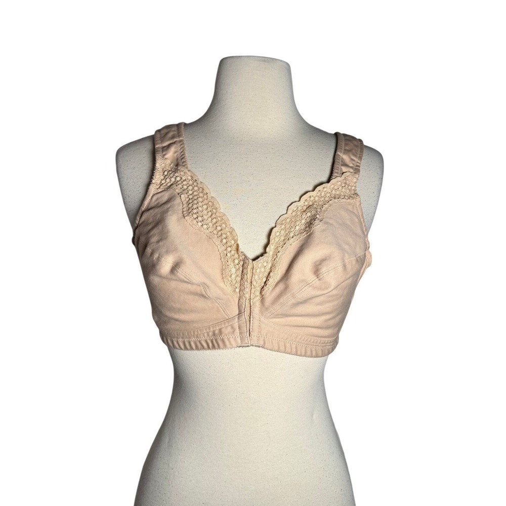Exquisite Form Beige Front Close Posture Bra Lace Trim Wireless 38C 5100531